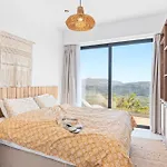 Elgian Luxury -private Pool&sea View Villa Pondi