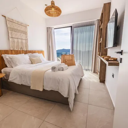 Elgian Luxury -private Pool & Sea View * Pondi