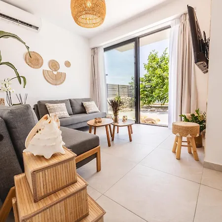 Elgian Luxury -private Pool & Sea View Pondi