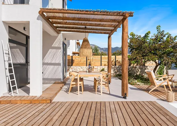 빌라 Elgian Luxury -private Pool & Sea View Pondi